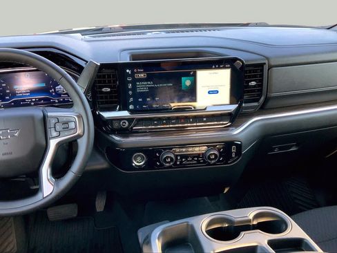 Used 2024 Chevrolet Silverado 1500 RST RWD image 7