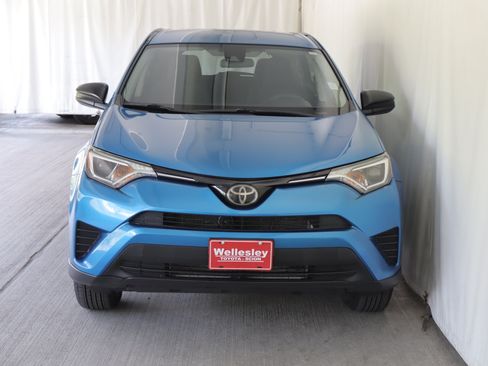 Used 2018 Toyota RAV4 LE w/ All Weather Liner Package AWD/4WD image 3