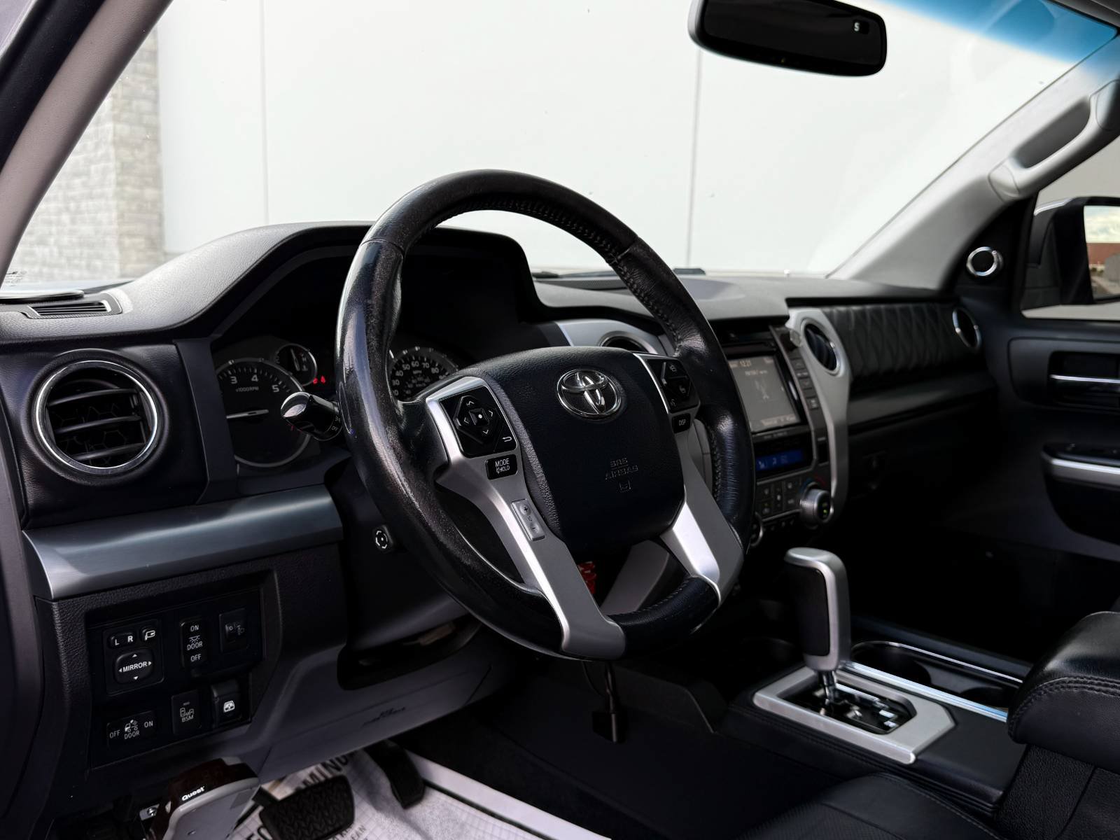 Used 2015 Toyota Tundra Platinum AWD/4WD image 15