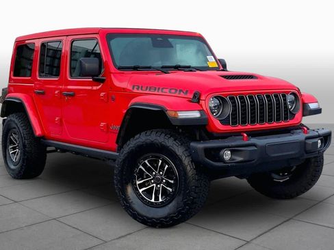 Used 2026 Jeep Wrangler Unlimited Rubicon AWD/4WD image 3