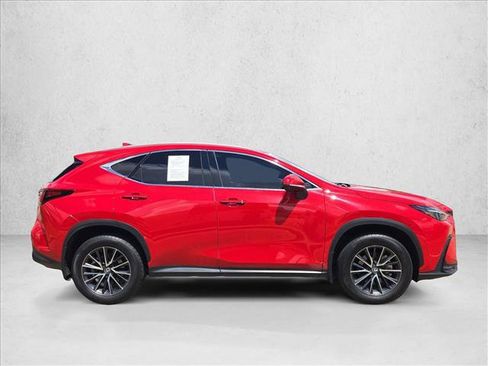 Used 2024 Lexus NX 250 FWD w/ Towing Package (2000 Lbs) image 4