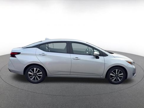 Used 2025 Nissan Versa SV FWD image 13