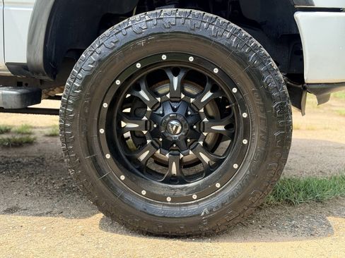 Used 2014 Ford F150 FX4 w/ Equipment Group 402A Luxury AWD/4WD image 10