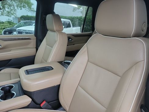 Used 2021 Chevrolet Tahoe Premier RWD image 19