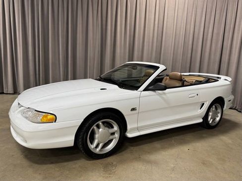 Used 1995 Ford Mustang GT RWD image 3