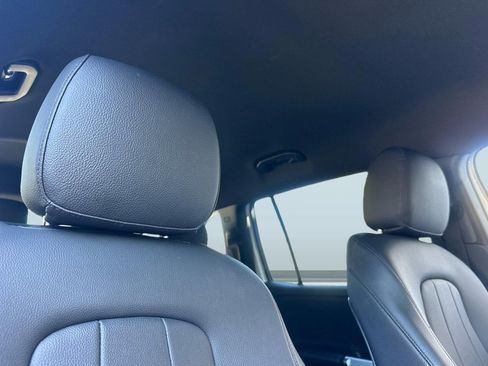 Used 2024 Mercedes-Benz GLB 250 image 26