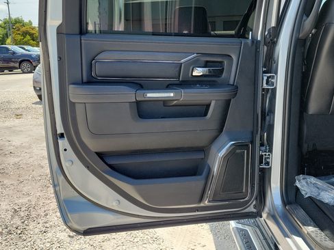 Used 2023 RAM 3500 Limited AWD/4WD image 12