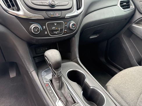 Used 2023 Chevrolet Equinox LT FWD image 24