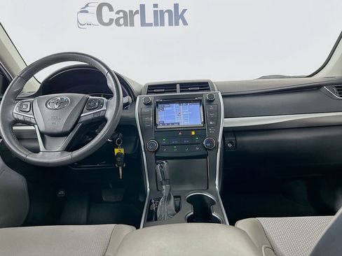 Used 2017 Toyota Camry SE w/ Moonroof Package image 28