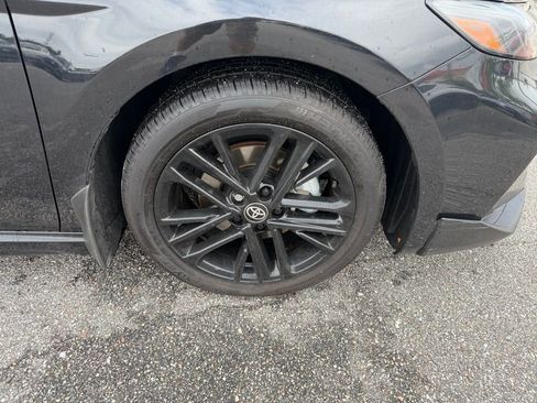 Used 2025 Toyota Camry SE image 4