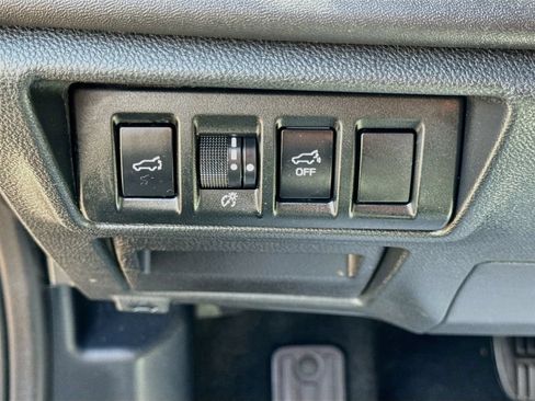 Used 2022 Subaru Outback Limited AWD/4WD image 10