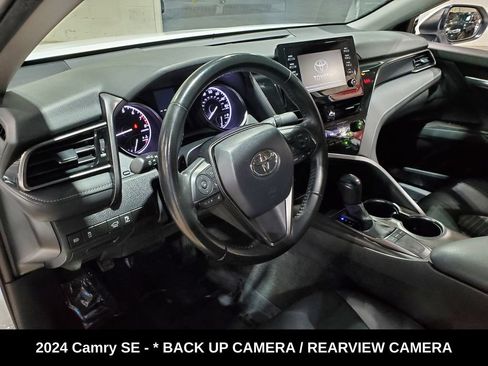 Used 2024 Toyota Camry SE FWD image 7