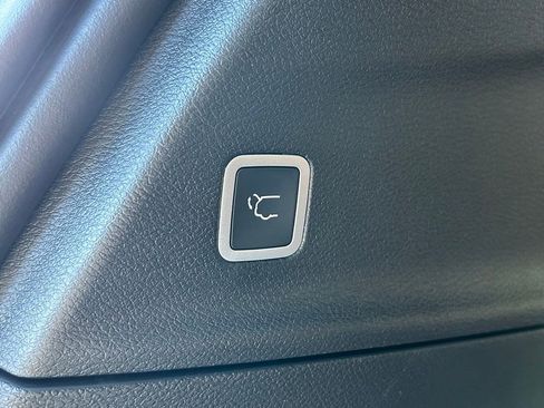 New 2026 Chrysler Pacifica Pinnacle image 35