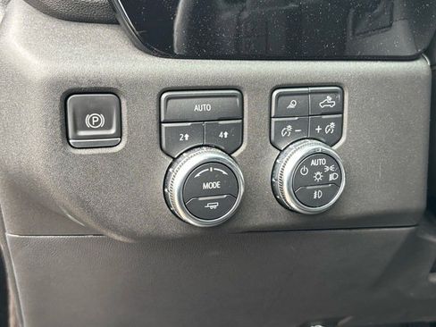 Used 2022 GMC Sierra 1500 Elevation w/ Elevation Premium Package image 28