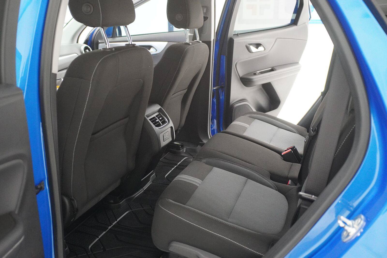 Used 2024 Chevrolet Blazer LT w/ Convenience Package FWD image 11