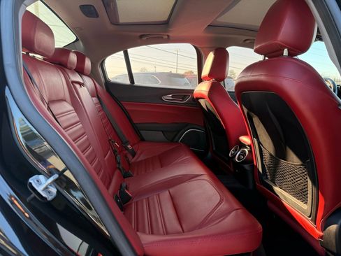Used 2019 Alfa Romeo Giulia Ti w/ Quick Order Package 22Z Lusso image 30