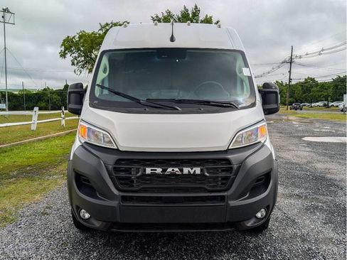 Used 2026 RAM ProMaster 2500 w/ Convenience Group FWD image 2