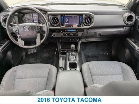 Used 2016 Toyota Tacoma TRD Off-Road image 21