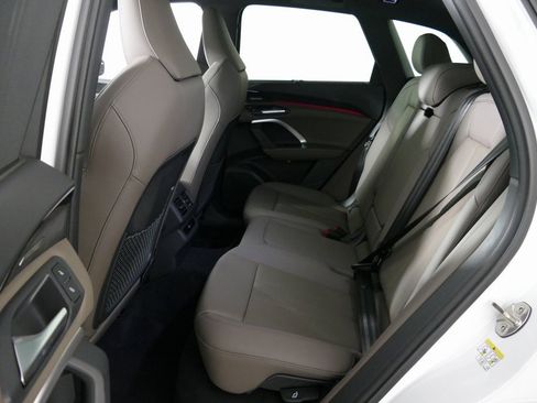 New 2025 Audi Q5 Premium Plus image 28