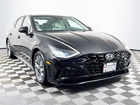 Used 2023 Hyundai Sonata SEL w/ Cargo Package image 10