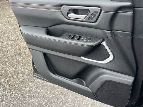 New 2025 Nissan Armada Platinum w/ Convenience Package image 18