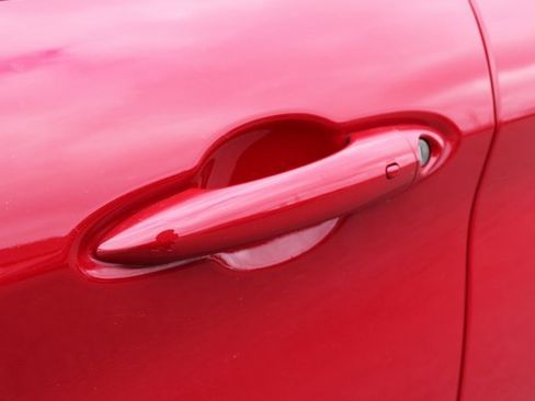 Used 2024 Alfa Romeo Stelvio Ti image 9