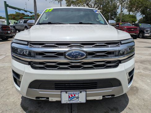 Used 2022 Ford Expedition Platinum AWD/4WD image 8