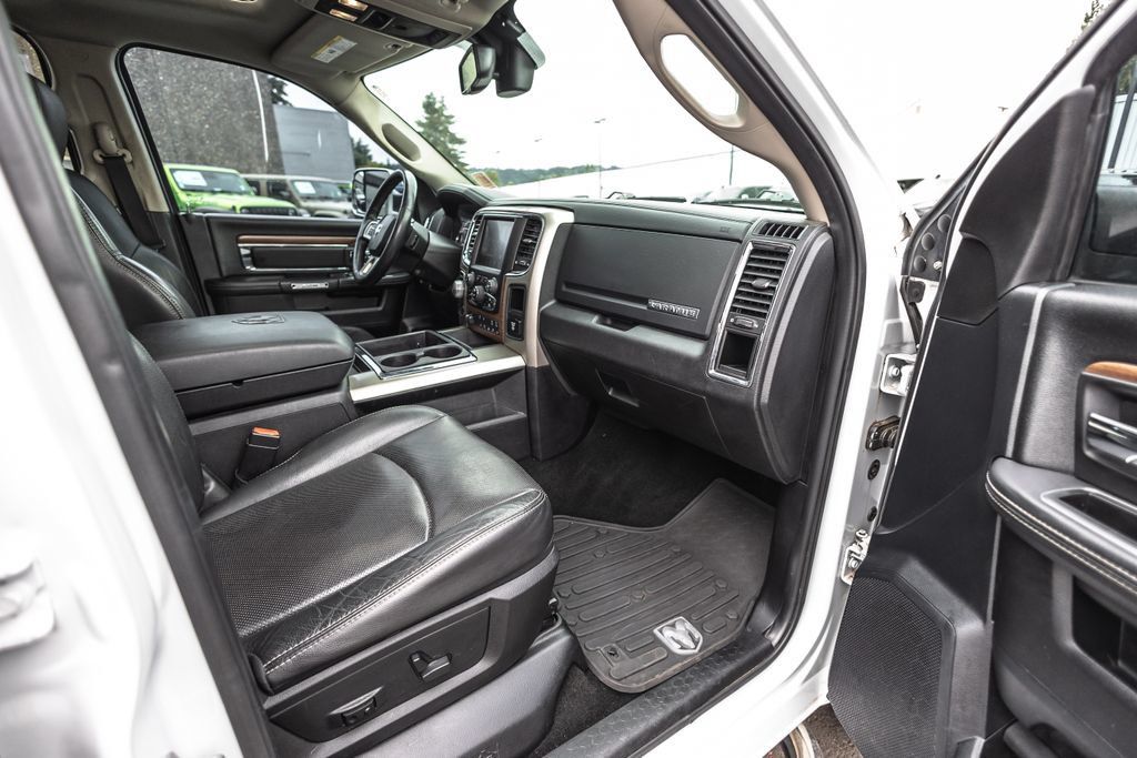 Used 2015 RAM 1500 Laramie w/ Convenience Group AWD/4WD image 29