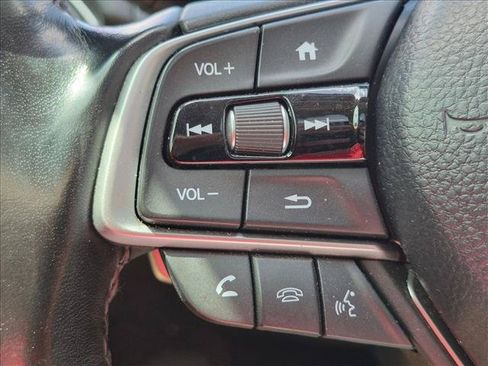 Used 2020 Honda Accord Touring image 11