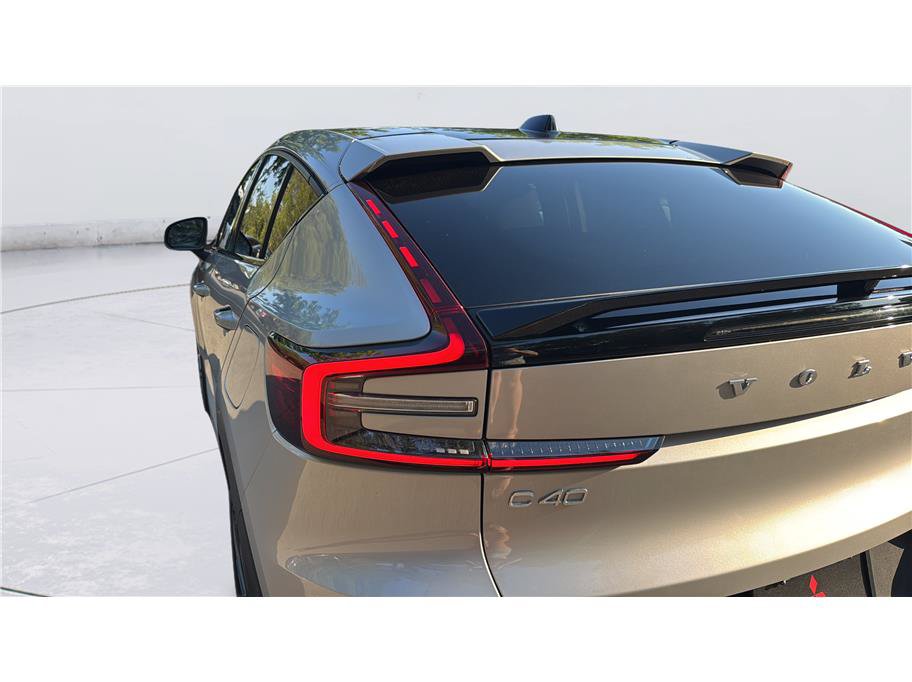 Used 2023 Volvo C40 P8 Recharge Ultimate AWD/4WD image 27