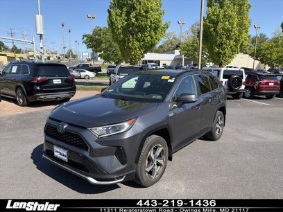 Used 2021 Toyota RAV4 SE w/ Weather & Moonroof Package