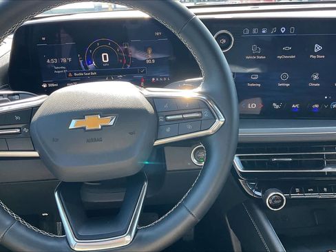 Used 2026 Chevrolet Traverse LT w/ Driver Confidence Package AWD/4WD image 24