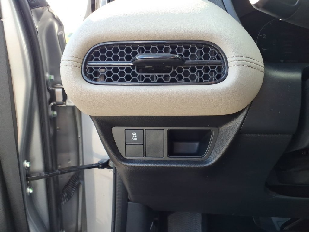 Certified 2024 Honda HR-V LX image 19