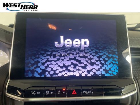 Used 2026 Jeep Compass Limited AWD/4WD image 3