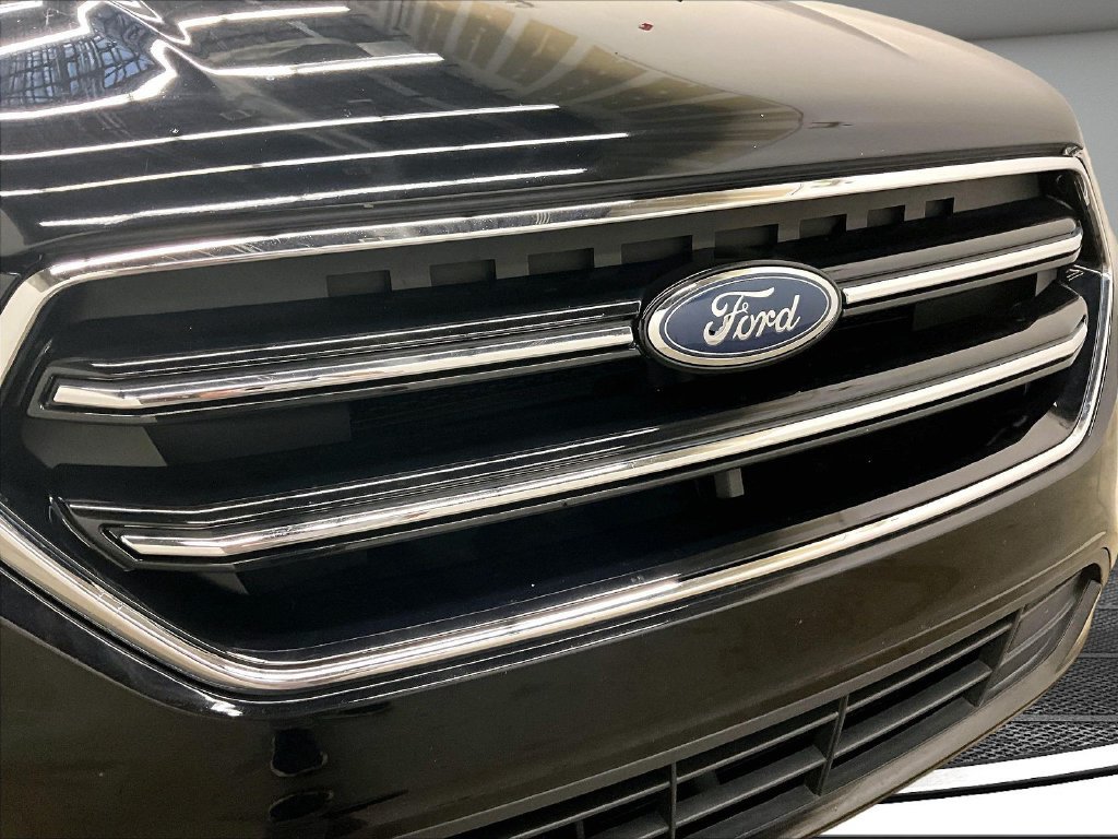 Used 2018 Ford Escape SE w/ SE Sport Appearance Package AWD/4WD image 30