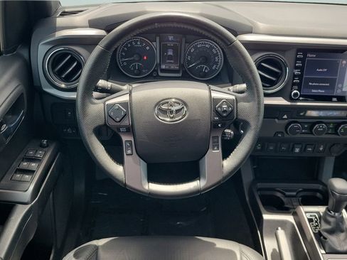 Used 2022 Toyota Tacoma TRD Off-Road w/ TRD Premium Off Road Package RWD image 12