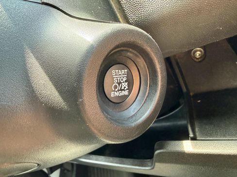 Used 2024 RAM ProMaster 2500 w/ Premium Convenience Group FWD image 22