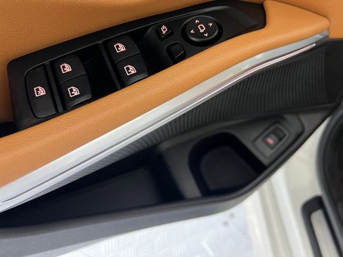 Used 2026 BMW 330i xDrive Sedan w/ Premium Package image 21