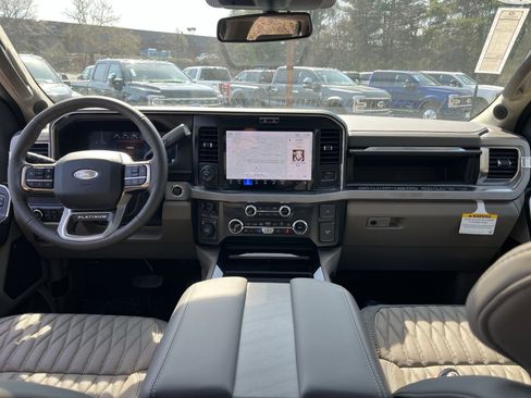 New 2026 Ford F450 Platinum w/ Platinum Plus Package image 23