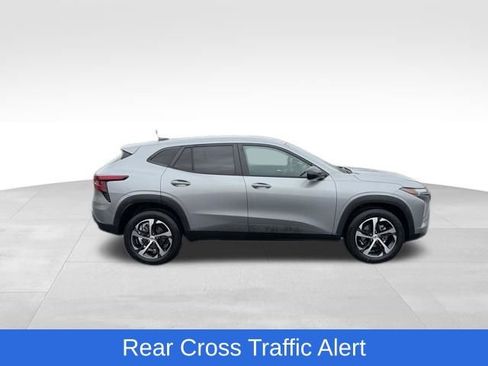 Used 2024 Chevrolet Trax RS w/ Driver Confidence Package image 8