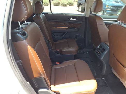 Certified 2023 Volkswagen Atlas SE w/ Panoramic Sunroof Package AWD/4WD image 14