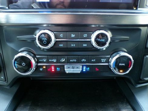 Used 2024 Ford F250 Lariat w/ Lariat Ultimate Package image 30