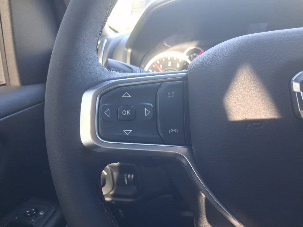 Used 2025 RAM 1500 Big Horn AWD/4WD image 30