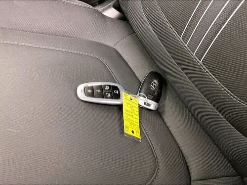 Certified 2024 Hyundai Tucson SEL AWD/4WD image 13