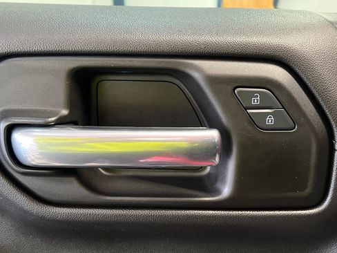 Used 2019 Chevrolet Silverado 1500 RST AWD/4WD image 42
