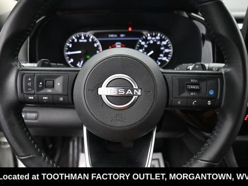 Used 2025 Nissan Pathfinder SV AWD/4WD image 19