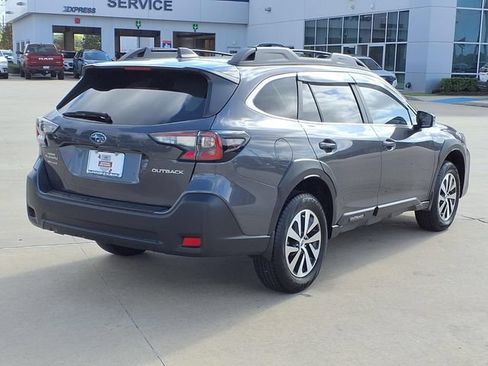Certified 2025 Subaru Outback Premium AWD/4WD image 4