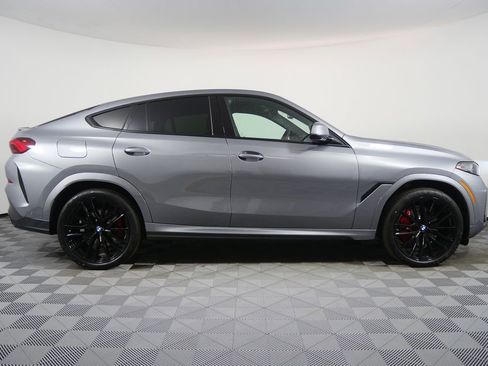 New 2026 BMW X6 xDrive40i w/ Climate Comfort Package image 2