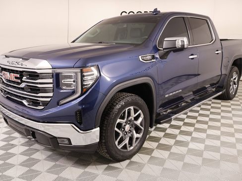 Used 2023 GMC Sierra 1500 SLT w/ SLT Premium Package image 12