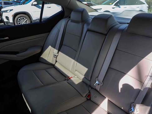 Used 2019 Nissan Altima 2.5 Platinum AWD/4WD image 21